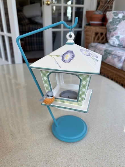 Photo of free Decorative items (By garage) #1