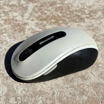 Photo of free Microsoft Wireless Mouse (Dale Avenue) #1