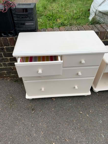 Photo of free chest of drawers (Selsdon) #3