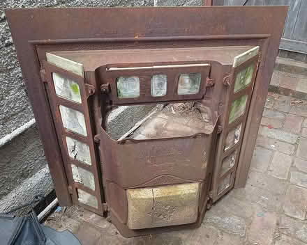 Photo of free Cast Iron Victorian Fireplace (Sydenham and St Peters border) #2