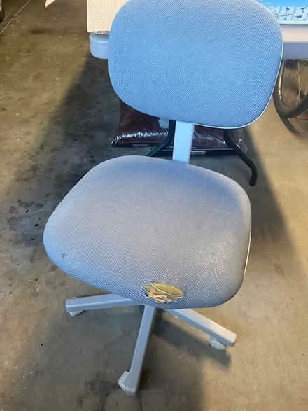 Photo of free Desk chair (Cupertino near De Anza College) #1