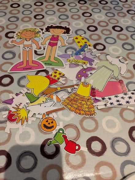 Photo of free Paper dress up dolls (Holt Park LS16) #1