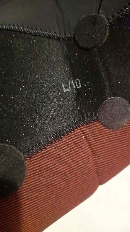 Photo of free Children's wetsuits (Roche PL26) #4