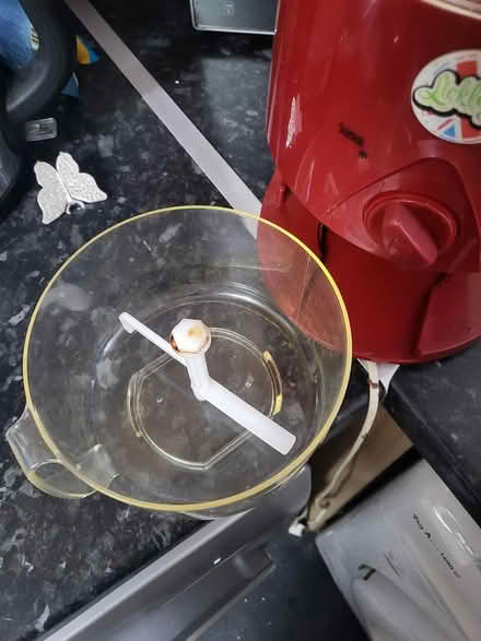 Photo of free Lickleys slushy maker (SM6) #2