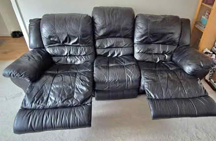 Photo of free Leather recliner 3 seater couch (Kingston Bagpuize OX13) #2