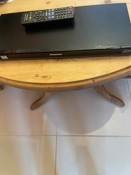 Photo of free 3D Blu-ray player + remote (St Nicholas SG1) #4