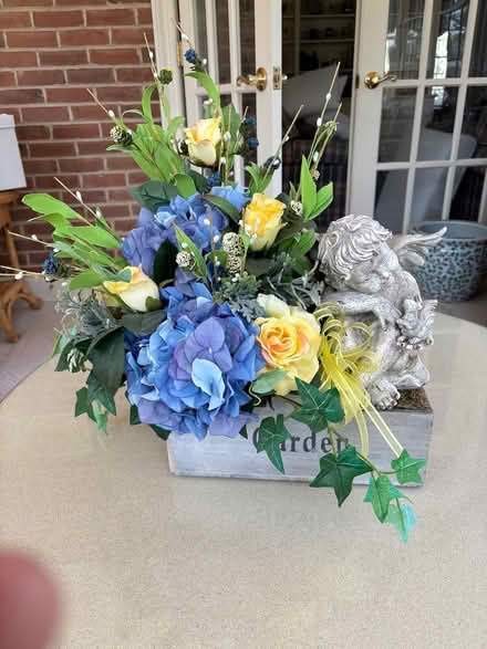 Photo of free Decorative items (By garage) #2