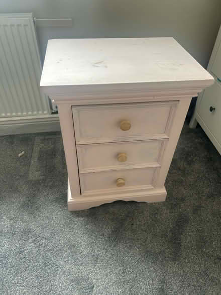 Photo of free Pink bedside draws (lodgemoor S10 S10) #1
