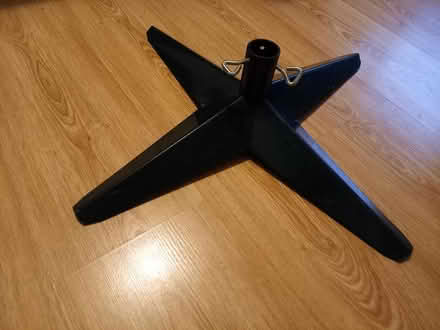 Photo of free Christmas tree stand (Wantage, OX12) #2