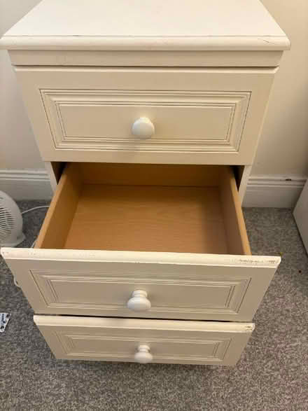 Photo of free Cream 3-Drawer Bedside Chest (Bensham NE8) #3