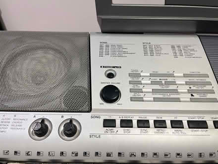 Photo of free Yamaha E403 keyboard (Horn's Mill SG13) #4