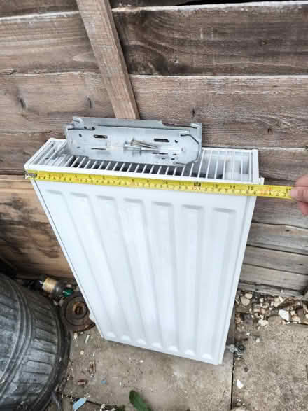 Photo of free Double radiator 40x70 cm (LE6, Groby) #2