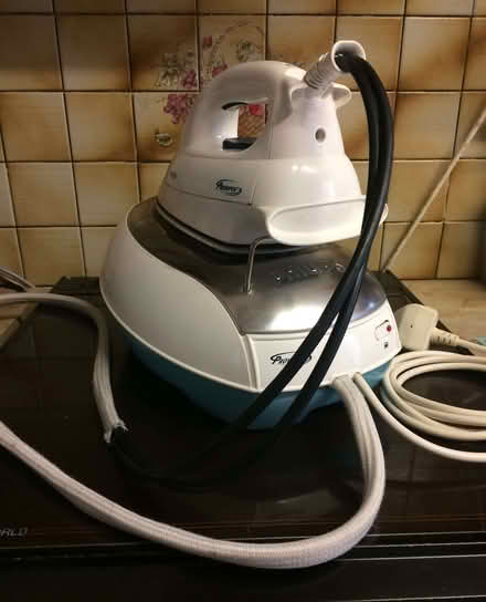 Photo of free Philips iron - NEEDS ATTENTION (Earls Barton NN6) #2