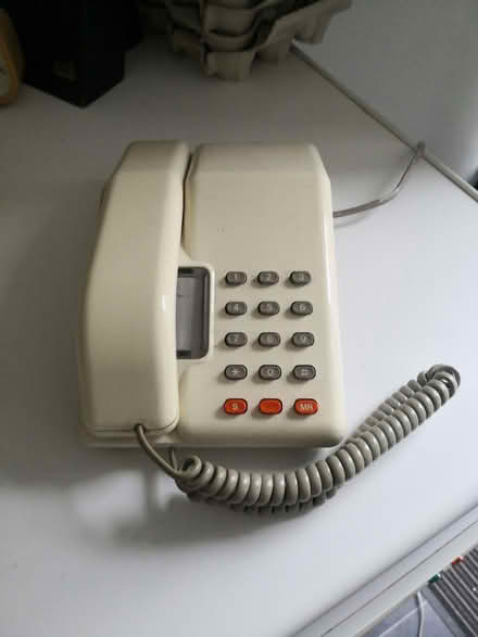 Photo of free 80's style phone (CT10) #1
