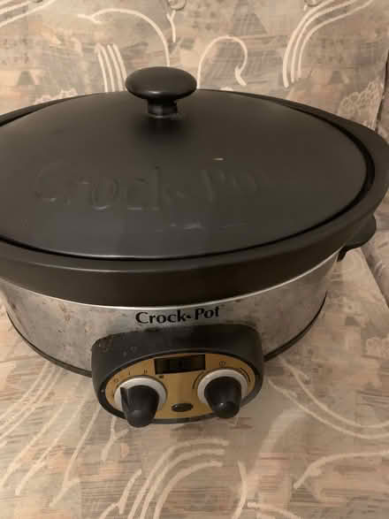 Photo of free Large Slow Cooker (Crockpot) (CT6) #1