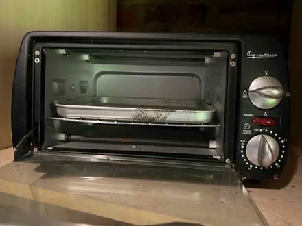 Photo of free Electric grill oven-portable plugin (CM3 East Hanningfield.) #2