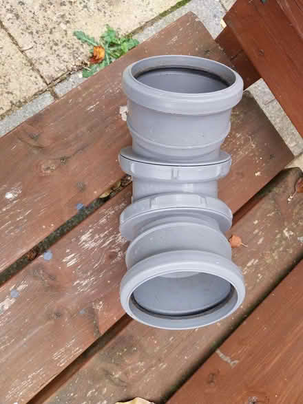Photo of free Flexible waste pipe (AL7 Welwyn Garden City) #2