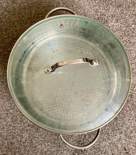 Photo of free deep metal frying pan (Kirkley NR33) #3