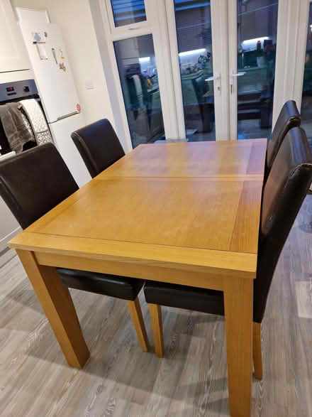 Photo of free Oak Veneer Extending Dining Table (Bracknell Forest RG42) #4