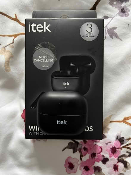 Photo of free Itek wireless earbuds new (Ensleigh) #2