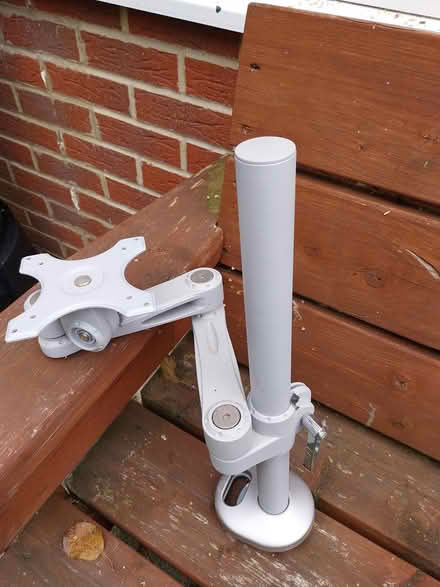Photo of free Monitor arm (AL7 Welwyn Garden City) #1