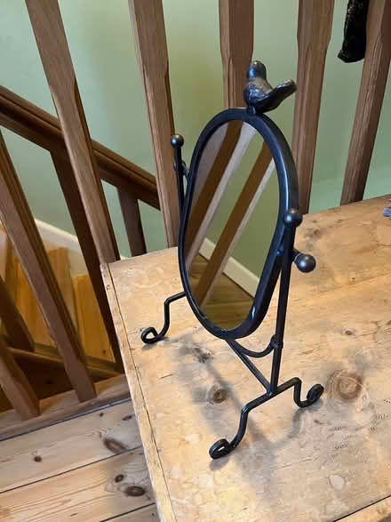 Photo of free small mirror on metal frame (Poulner BH24) #2