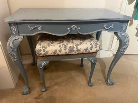 Photo of free dressing table and stool (Acton W3) #1
