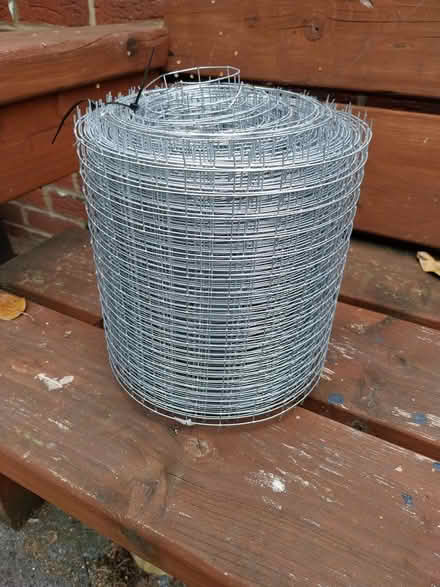 Photo of free Wire mesh (AL7 Welwyn Garden City) #2