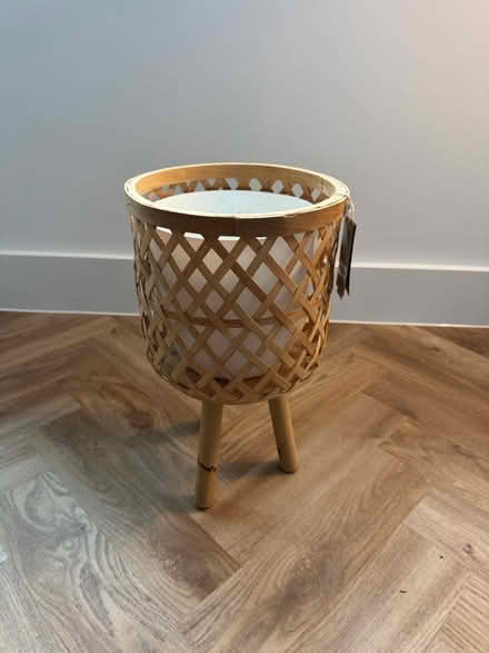 Photo of free Plant pot and stand (Forest hill) #1