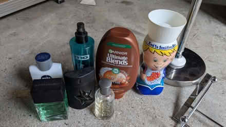 Photo of free Lots of bathroom bits (Reading West RG1) #2