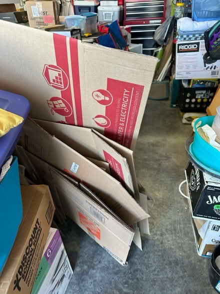 Photo of free moving boxes (North of University Parkway) #2
