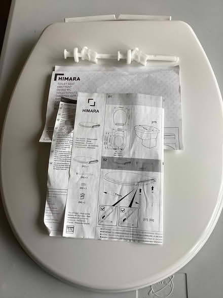 Photo of free New toilet seat (Bearwood BH11) #1