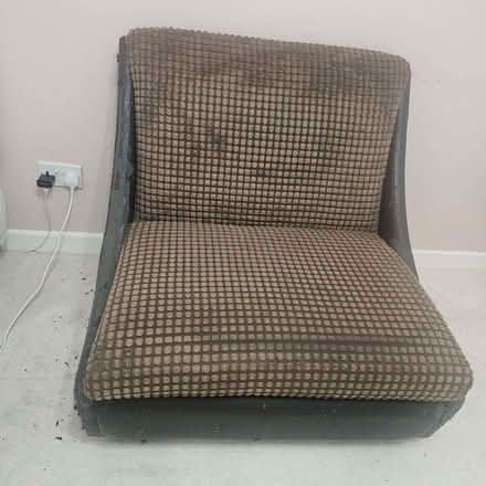 Photo of free SOFABED Oldy but functional and great for guest needs love (Oxford OX3) #2