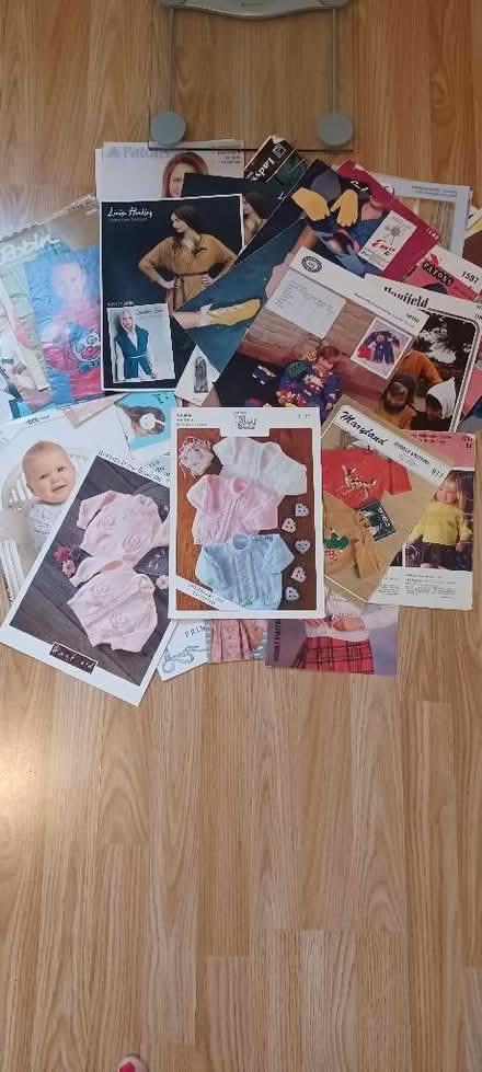 Photo of free Job lot of knitting patterns (Woodley RG5) #1