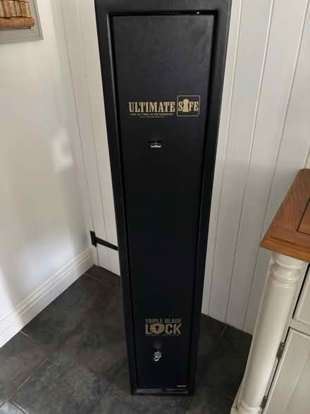 Photo of free Gun cabinet/safe (St Day. Crofthandy) #1