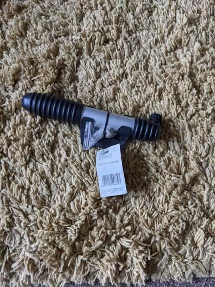 Photo of free Cycle mini pump (Fareham PO16) #1