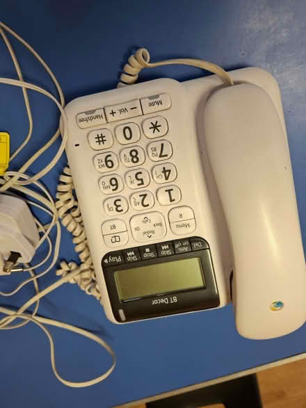 Photo of free BT Decor phone with answerphone (Lightwater GU18) #1