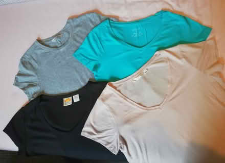 Photo of free Womens T-shirts (NW10) #1