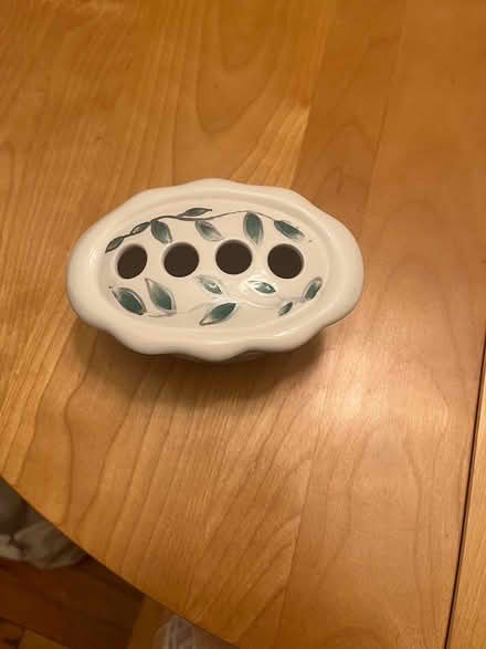 Photo of free Ceramic toothbrush holder (Hintonburg) #2
