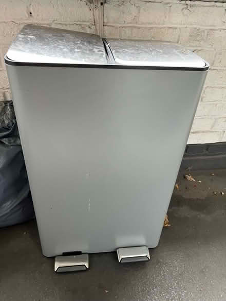 Photo of free Pedal bin partially broken (Bermondsey SE16) #1