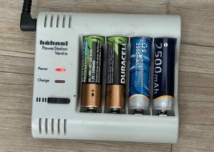 Photo of free Hähnel Battery Charger - Hähnel Power Station Ventra (Swindon SN25) #2
