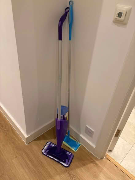 Photo of free Flash mop (Earls court SW5) #1