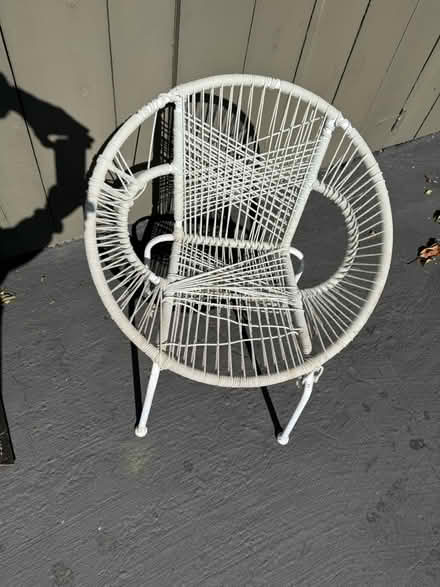 Photo of free Small white wicker chair (Valencia Avenue, Sunnyvale) #1