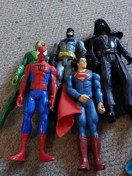 Photo of free Superhero / villain figures (Coley RG1) #1