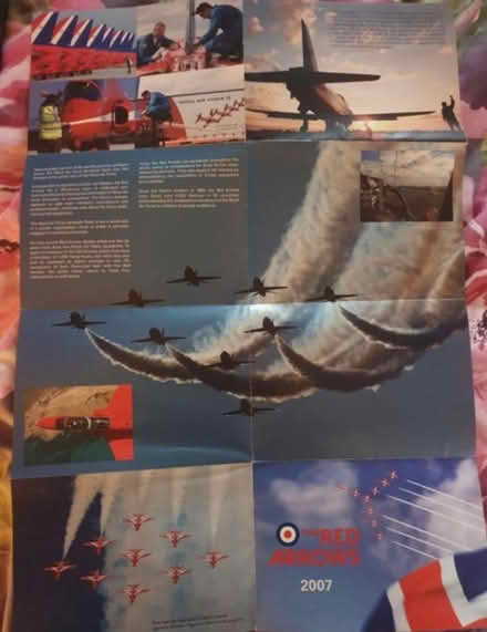 Photo of free Red arrows poster (BS16) #1
