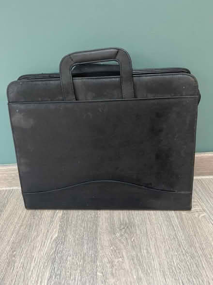 Photo of free Black Zippered Conference Folder. Good condition. (Southsea PO4) #1