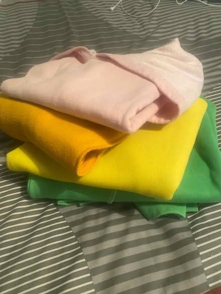 Photo of free Women’s sweatshirts X4 (Surrey quays) #1