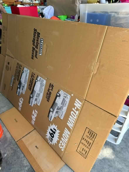 Photo of free moving boxes (North of University Parkway) #1