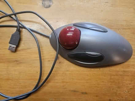 Photo of free Trackball-type USB mouse (Hewell B97) #1