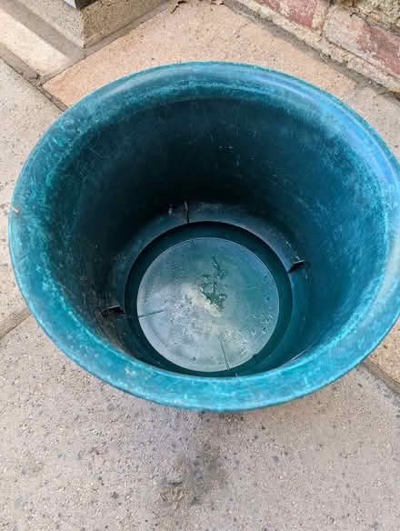 Photo of free Large green indoor plant pot (Kidlington OX5) #2